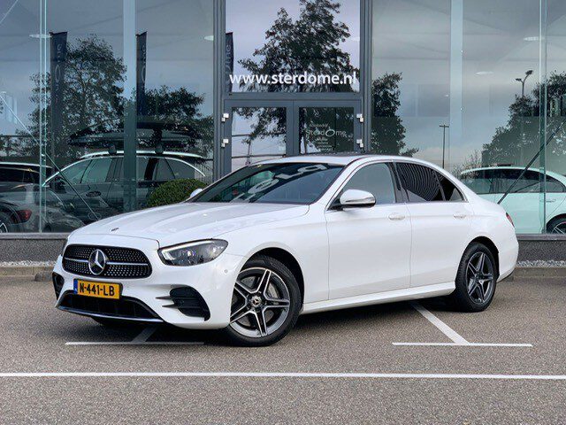 Mercedes-Benz E-Klasse 300 e AMG Line l Schuif- kanteldak l Multibeam LED l Afneembare Trekhaak l Ca