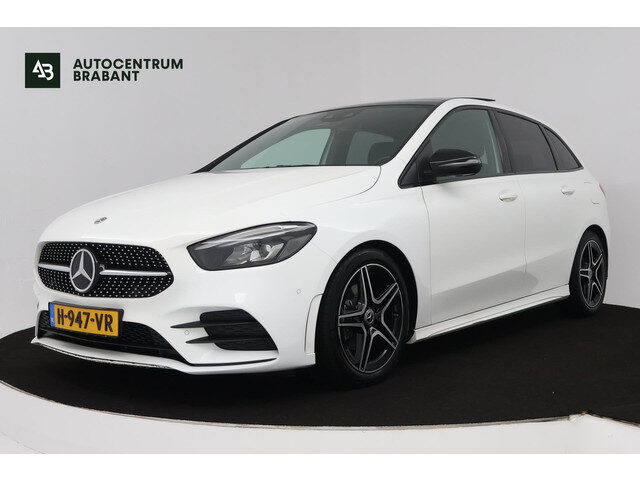 Mercedes-Benz B-Klasse 180 Business Solution AMG (PANORAMADAK, STOELVERWARMING, ACHTERUITRIJCAMERA,