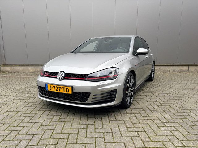 Volkswagen Golf 2.0 TSI GTI Performance
