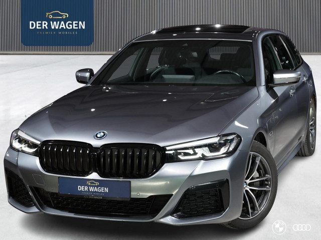 BMW 5 Serie touring 530E M SPORT / PANODAK / LEDER / STOELVW / CARPLAY / 18"