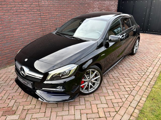 Mercedes-Benz A-Klasse AMG A45 4MATIC Pano Navi LED