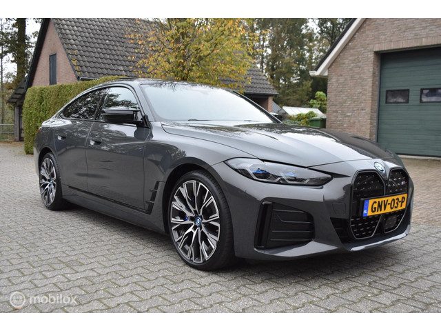 BMW i4 M50 Gran coupe M Sportstoelen i4 M50 M Sportsitze laser