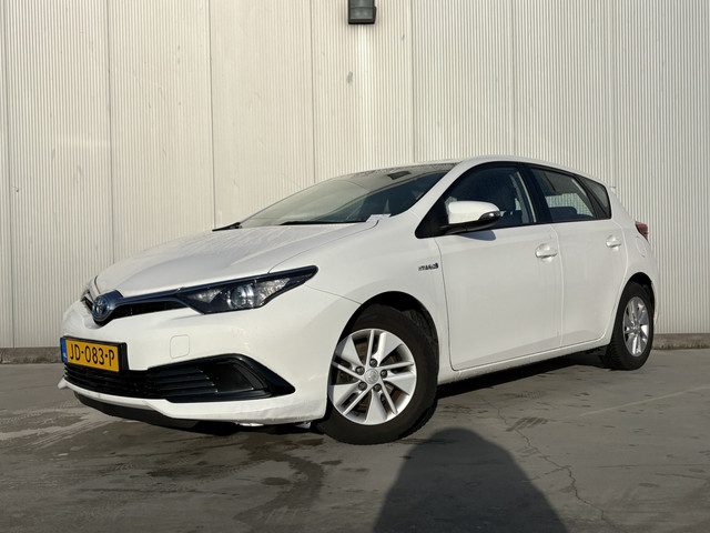 Toyota Auris 1.8 Hybrid Now