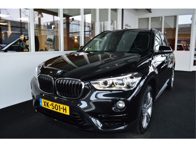 BMW X1 sDrive20i Sport-Line | NL Auto !