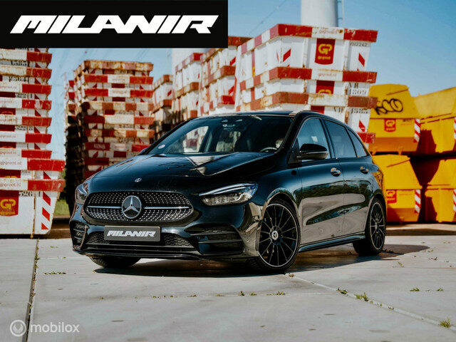 Mercedes-Benz B-Klasse 180 AMG Line |Pano |Memory |Stoelkoeling