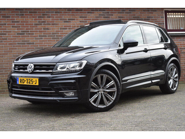 Volkswagen Tiguan 1.4 TSI ACT Comfortline Business R '17 Pano Leder LED Clima Navi Cruise Inruil mog