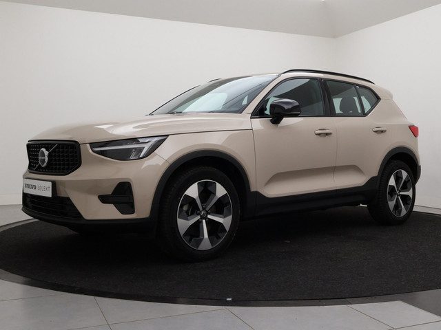 Volvo XC40 B4 AUT(7) PLUS DARK 19INCH HARMAN KARDON GOOGLE MAPS TREKHAAK AC