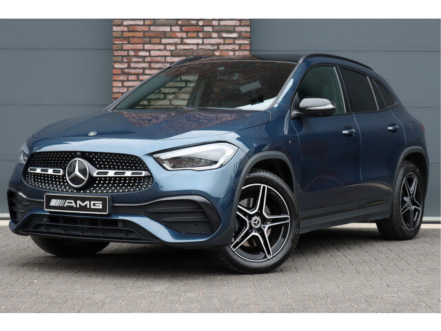 Mercedes-Benz GLA 250 e AMG Line |