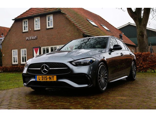Mercedes-Benz C-Klasse 200 Launch Edition AMG Line Aut. | AMG-pakket | Panorama | Burmester | Memory