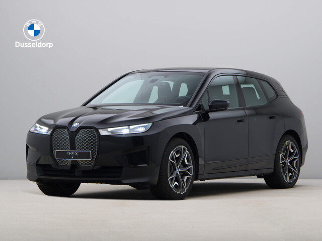 BMW iX xDrive50 105 kWh
