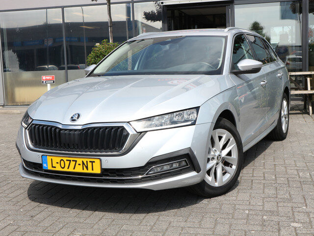 Škoda Octavia Combi 1.0 e-TSI Business Edition DAB NAVI CLIMA CUISE