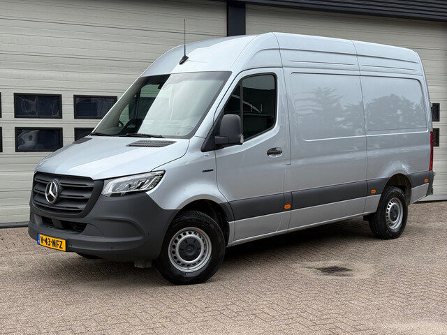 Mercedes-Benz eSprinter 314 RWD L2H2 WLPT 181 km - New Model - Snel laden - LED - Vol Opties