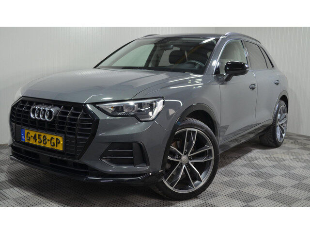 Audi Q3 35 TFSI Advanced / 150pk / Carplay / Cruise / Black edition.