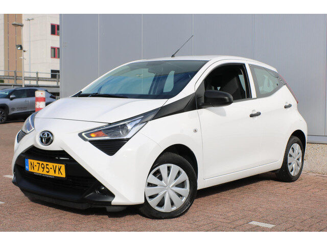 Toyota Aygo 1.0 VVT-i x-fun