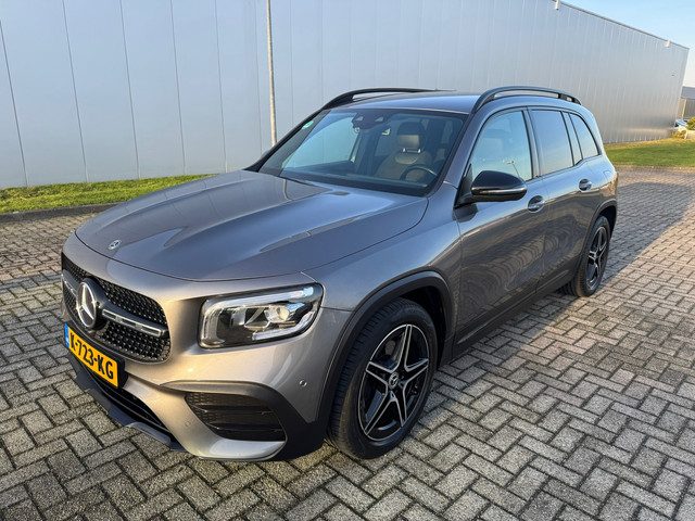 Mercedes-Benz GLB 200 Business Solution AMG , Automaat , Winterpakket, Trekhaak