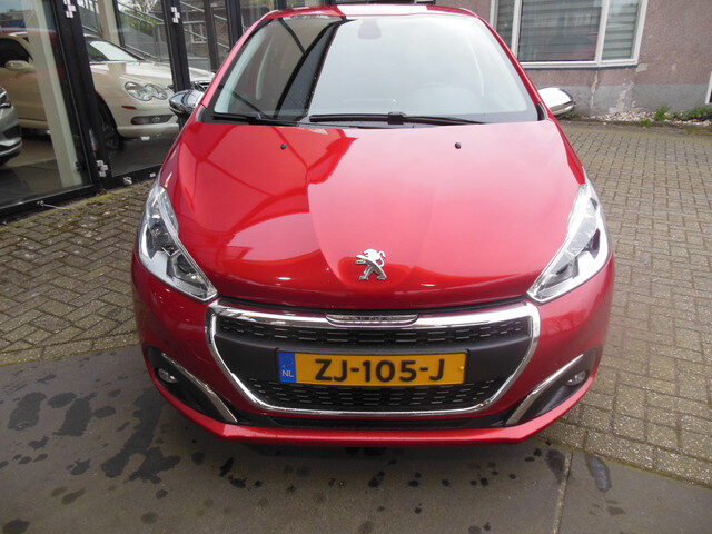 Peugeot 208 1.2 PureTech Signature