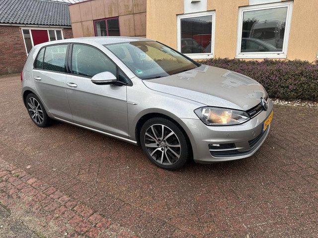 Volkswagen Golf 1.0 TSI Business Edition Connected NAVI NAP DEALEROH