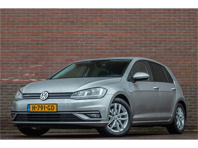 Volkswagen Golf 1.5 TSI 130pk Comfortline, Carplay, Adaptive Cruise, Climate control, PDC, Bluetooth
