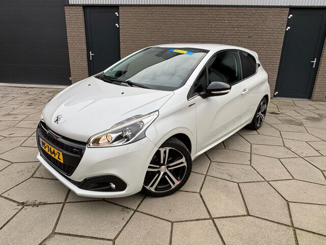 Peugeot 208 1.2 PureTech GT-line|Half leder sportief interieur|Privacy glas|MICA/Parelmoer lak