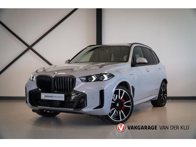 BMW X5 XDrive50e M-Sport Pro | Direct leverbaar! | Panorama | Meesturende Achteras | Comfort Zetels