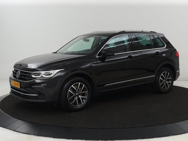 Volkswagen Tiguan 1.4 TSI eHybrid Style | Stoelverwarming | Camera |