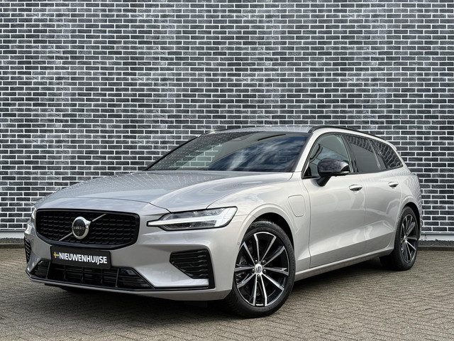 Volvo V60 2.0 T6 Plug-in hybrid AWD Plus Dark