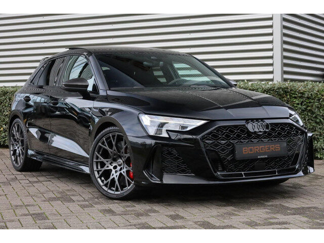 Audi RS3 Sportback Keramisch l Carbon l Pano l Massage