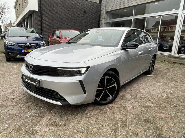 Opel Astra Sports Tourer 1.2 Business Edition