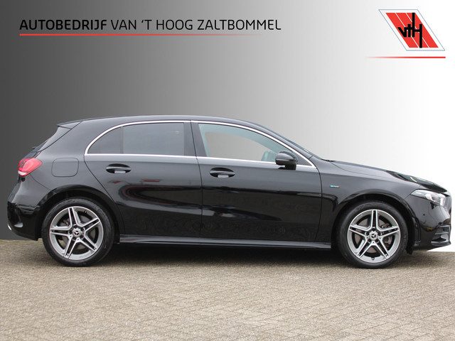Mercedes-Benz A-Klasse 250e AUT8 AMG Line Limited NAVI SFEER CARPLAY DAB 18''