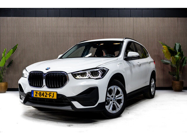 BMW X1 xDrive25e High Exec. | Camera | Navi | Stoelverwarming |