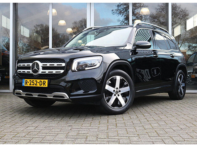 Mercedes-Benz GLB 250 4MATIC | Panoramadak | Distronic | Trekhaak
