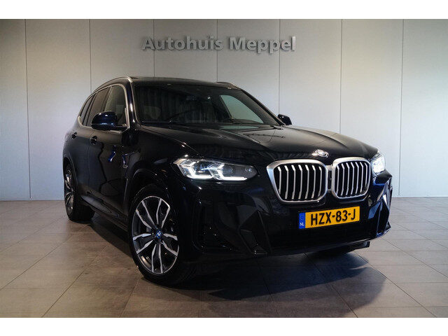 BMW X3 xDrive30e M-sport/// | LED | Panormadak | Head-up Display | H/K Sound |
