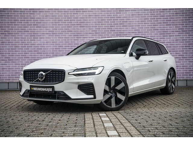 Volvo V60 2.0 T6 Plug-in hybrid AWD Ultra Dark