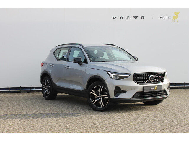 Volvo XC40 2.0 B4 Plus Dark