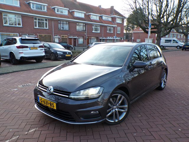 Volkswagen Golf 1.4 TSI ACT Business Edition R Connected
