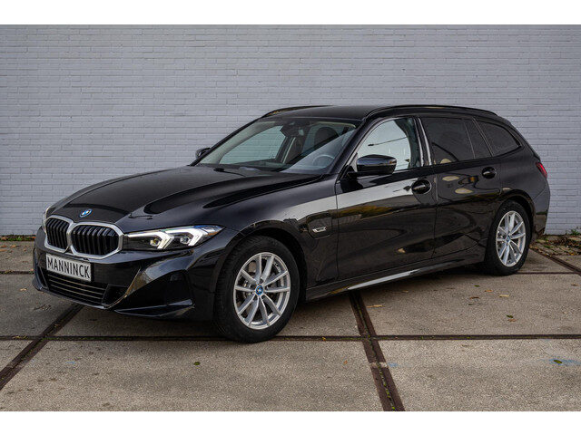 BMW 3 Serie touring 320e Touring|Facelift|Widescreen| Sportstoelen|Leer|Shadowline