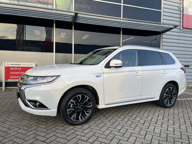 Mitsubishi Outlander 2.0 PHEV instyle+