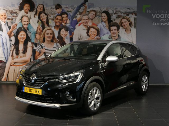 Renault Captur 1.6 E-Tech Hybrid 145 Intens - Occasion Lease vanaf €414 p/m -