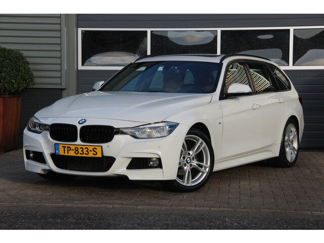BMW 3 Serie touring 318i M Sport | NL Auto | PANO-DAK | HARMAN KARDON | Keyless | Digi-Dash | Navi |