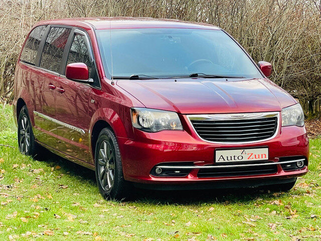 Chrysler Grand Voyager S/Sport Black Edition 3.6 V6 Stow&Go/Limited/3XTV/DVD