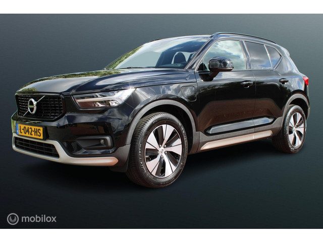 Volvo XC40 1.5 T4 Recharge Plug-in Hybride R-Design Expression, Sportstoelen, Panoramadak, Navi, Cli