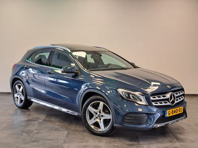 Mercedes-Benz GLA 180 Business Solution AMG