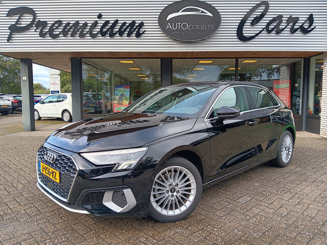 Audi A3 Sportback 35 TFSI AUTOMAAT|Business edition,Comfstoelen|Matrix LED|NAV|TREKH|VIRTUAL DASH