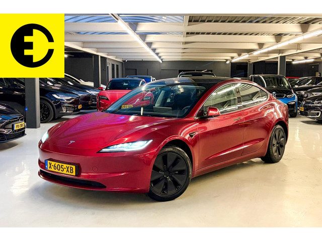 Tesla Model 3 RWD 60 kWh | Stoelverkoeling | Enhanced autopilot | scherm achterin