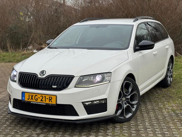 Škoda Octavia Combi 2.0 TSI RS / XENON / LED / LEDER / PDC