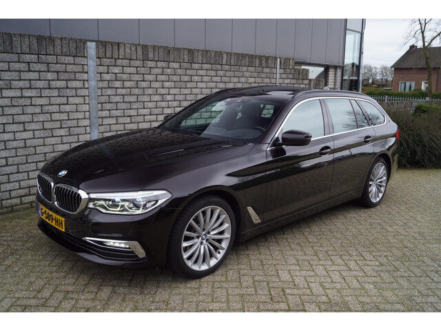 BMW 5 Serie touring 530i xDrive High Executive Edition Autom Panodak Luxe Leder Luchtvering Navi Cam