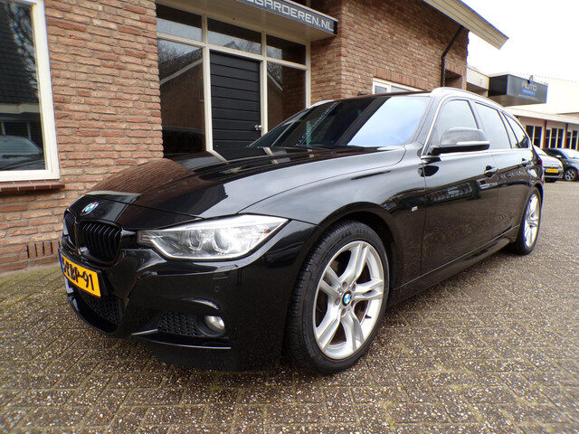BMW 3 Serie touring 320i High Executive Automaat / leder / Navi / Head Up / M Pakket