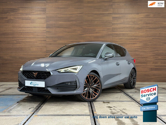 Cupra Leon 1.4 e-Hybrid 245PK VZ Performance Copper Edition | 19' inch | Sportstoelen | Half Leer |