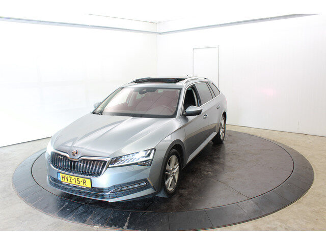 Škoda Superb 218Pk Style 360ºCam El Trekh+aKlep Canton Pano Leder Virtual