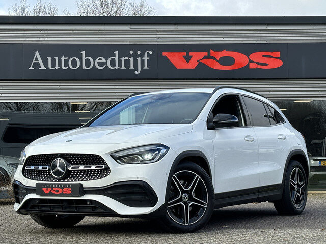Mercedes-Benz GLA 200 Business Solution AMG